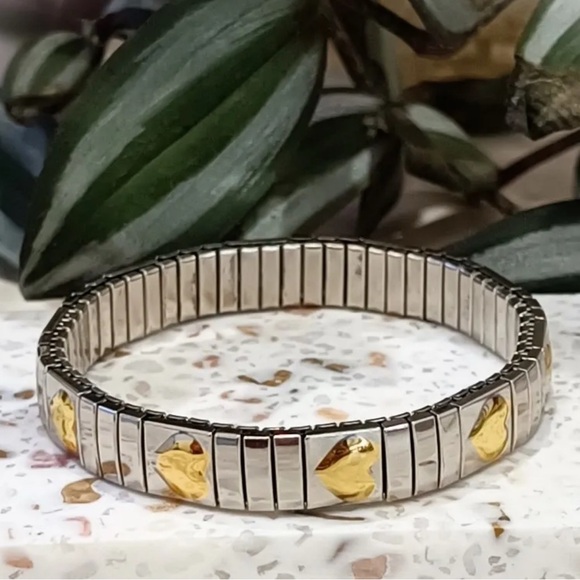 New Gold Heart Charm Bracelet - Picture 10 of 10